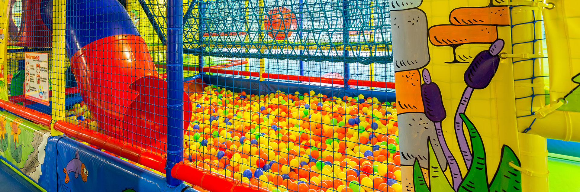 KIDS CLUB POUR ENFANTS DE 4 À 9 ANS COMPRIS